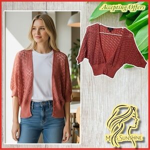 Bebe - Sz M - short sleeved batwing knit hole bolero crop sweater buttons